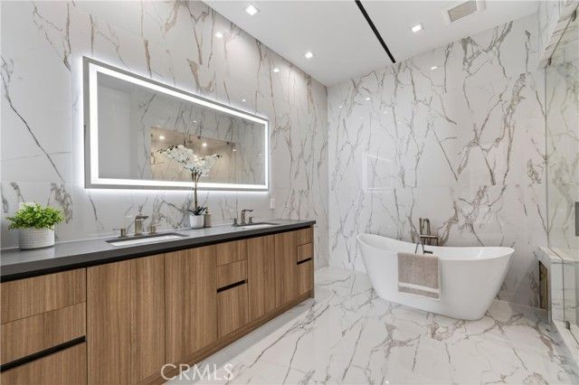 4016 Oakfield dr, Sherman Oaks, CA 91423