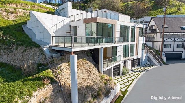 4016 Oakfield dr, Sherman Oaks, CA 91423