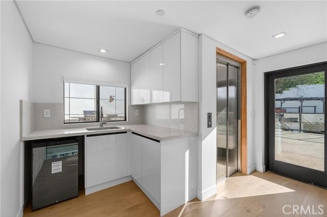 4016 Oakfield dr, Sherman Oaks, CA 91423