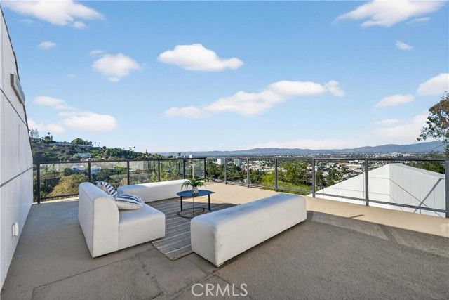 4016 Oakfield dr, Sherman Oaks, CA 91423