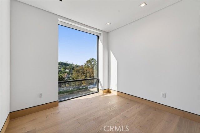 4016 Oakfield dr, Sherman Oaks, CA 91423