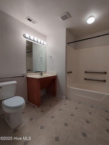 60 Rainbow Drive 6, Jacksonville, NC 28546