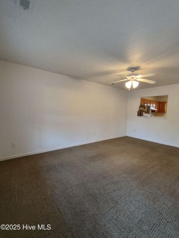 60 Rainbow Drive 6, Jacksonville, NC 28546