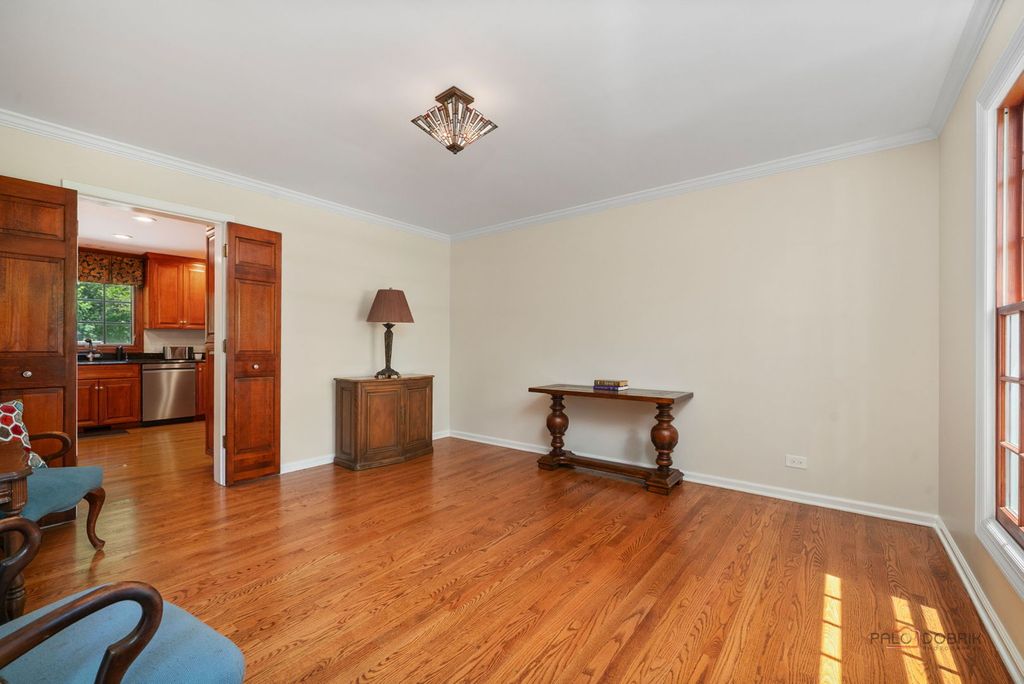 Image 12 of property listing at 126 Schooner Lane, Lake Barrington, IL 60010
