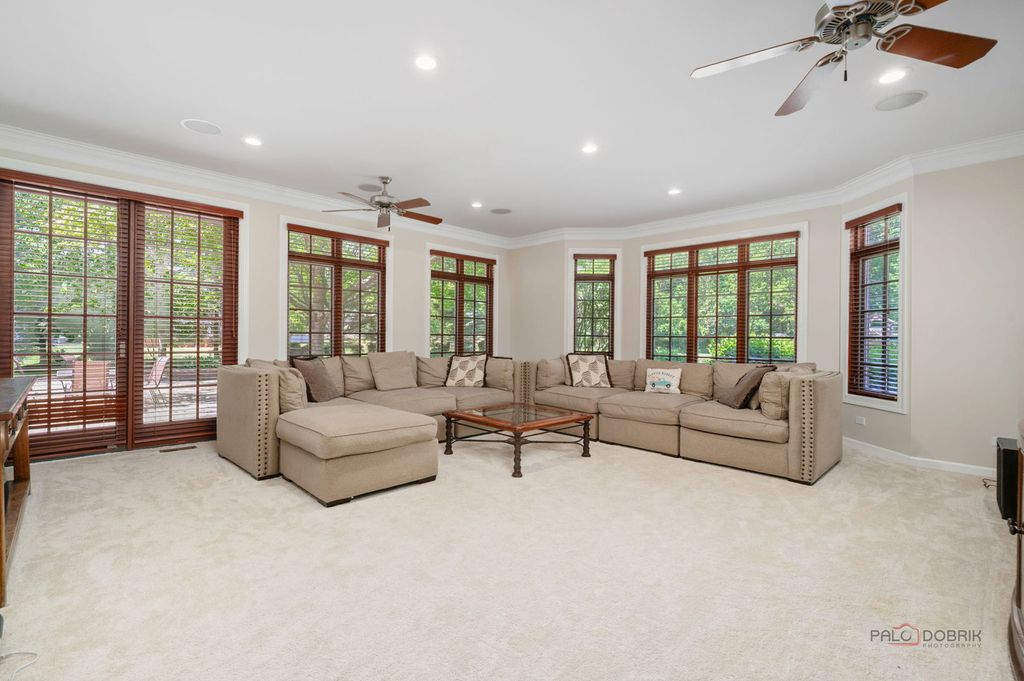 Image 15 of property listing at 126 Schooner Lane, Lake Barrington, IL 60010