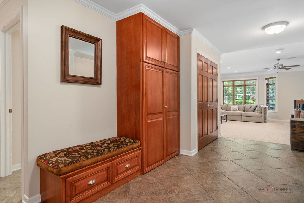 Image 19 of property listing at 126 Schooner Lane, Lake Barrington, IL 60010
