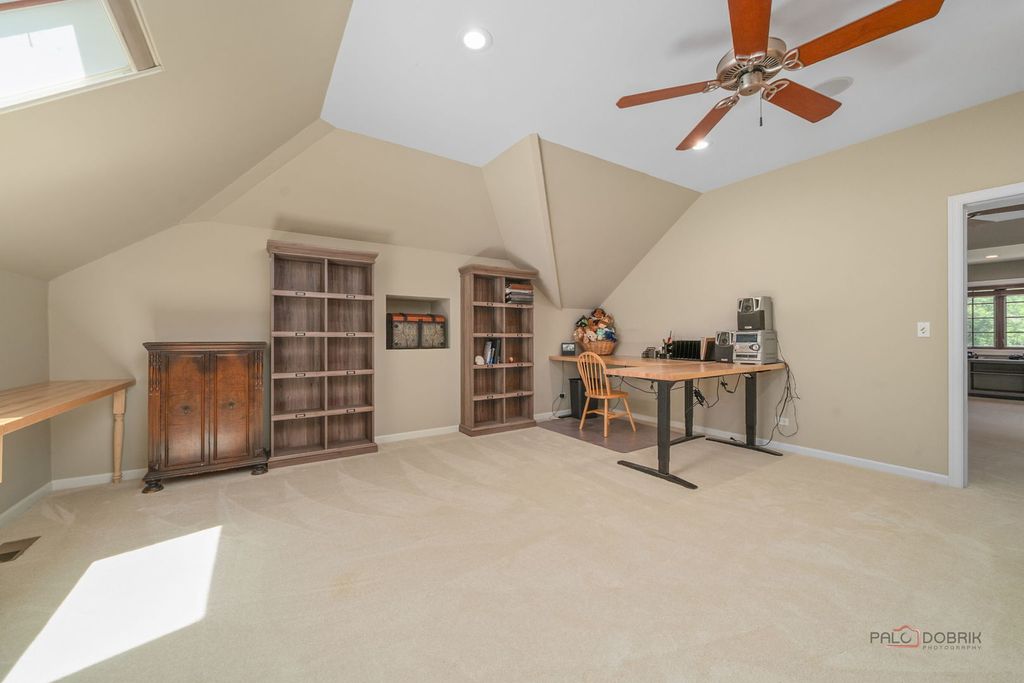 Image 29 of property listing at 126 Schooner Lane, Lake Barrington, IL 60010