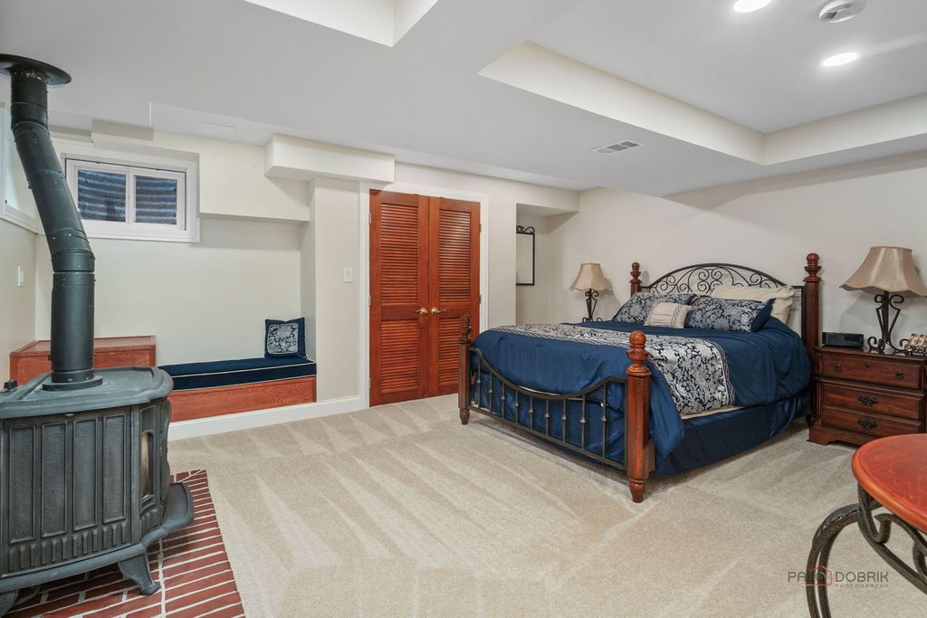 Image 34 of property listing at 126 Schooner Lane, Lake Barrington, IL 60010