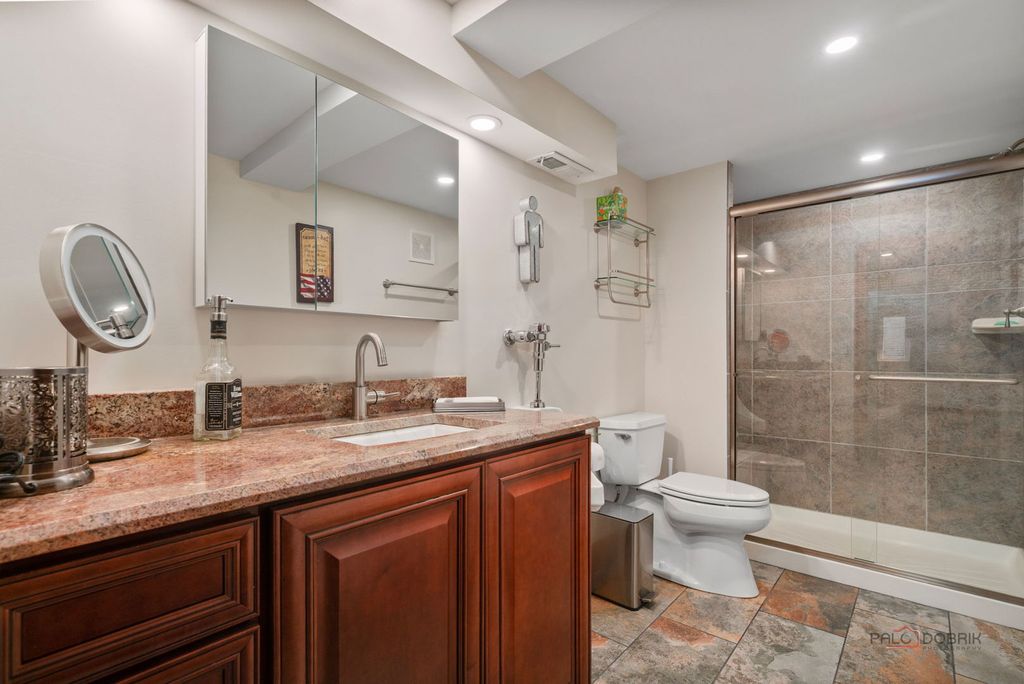 Image 35 of property listing at 126 Schooner Lane, Lake Barrington, IL 60010