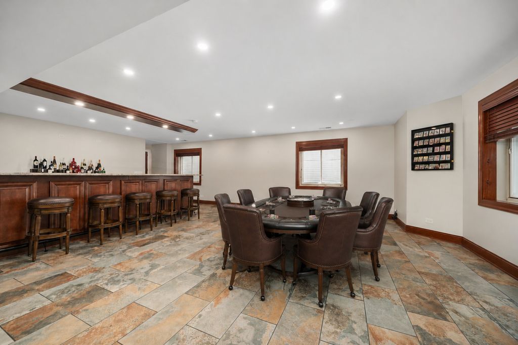 Image 37 of property listing at 126 Schooner Lane, Lake Barrington, IL 60010