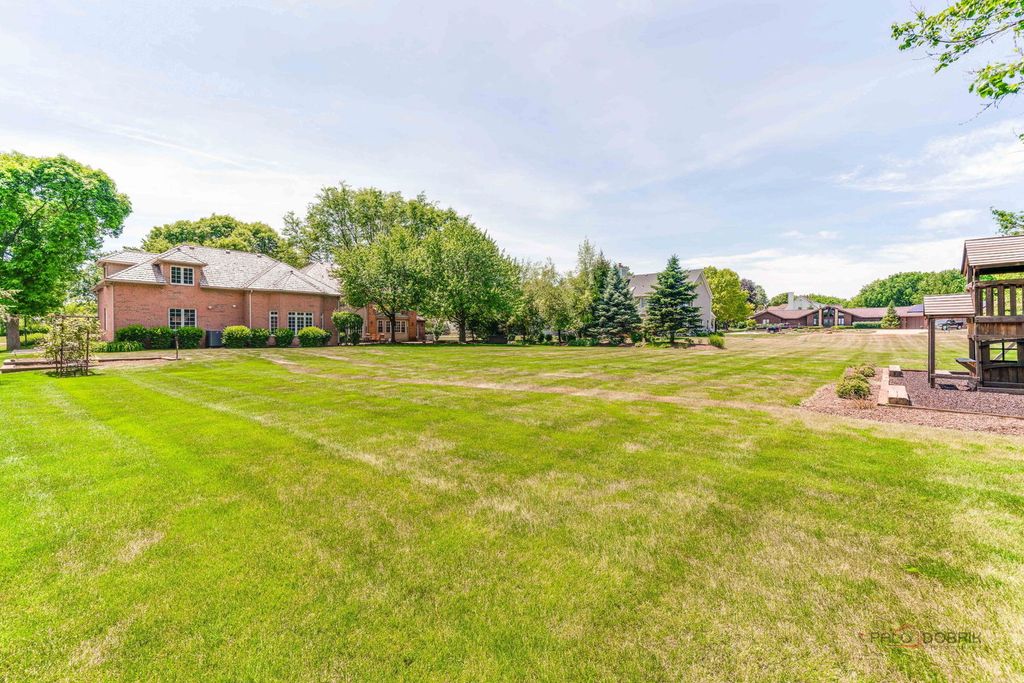 Image 42 of property listing at 126 Schooner Lane, Lake Barrington, IL 60010