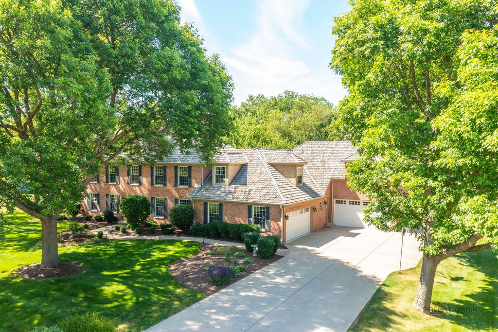 Image 48 of property listing at 126 Schooner Lane, Lake Barrington, IL 60010
