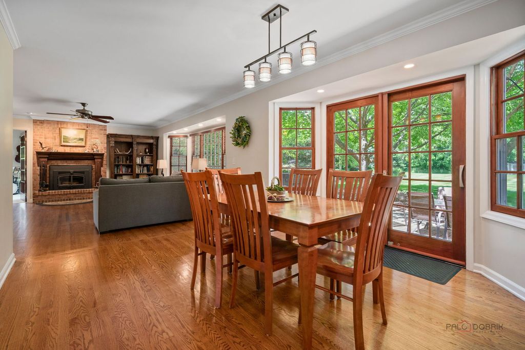 Image 6 of property listing at 126 Schooner Lane, Lake Barrington, IL 60010