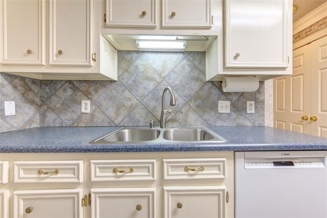 1206 Country Place Drive, Houston, TX 77079