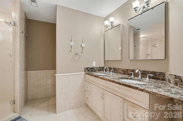 14522 Harbor Estate Road, Charlotte, NC 28278
