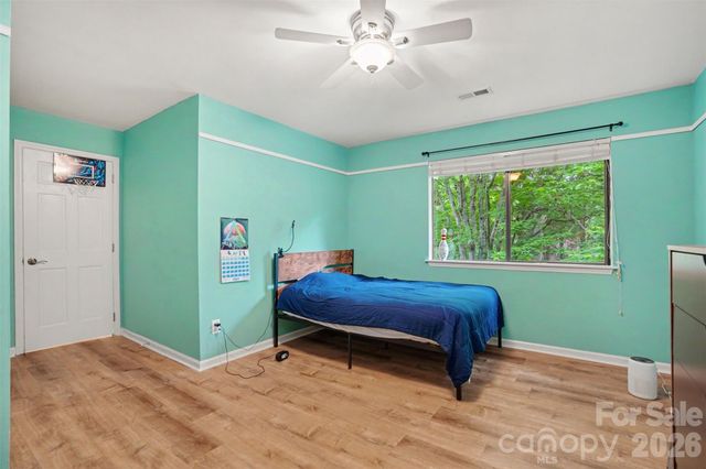 14522 Harbor Estate Road, Charlotte, NC 28278