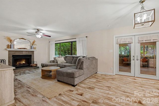 14522 Harbor Estate Road, Charlotte, NC 28278