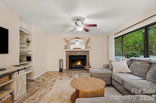 14522 Harbor Estate Road, Charlotte, NC 28278