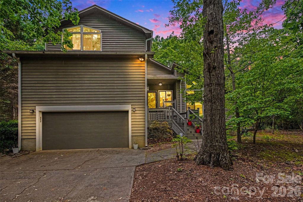 14522 Harbor Estate Road, Charlotte, NC 28278