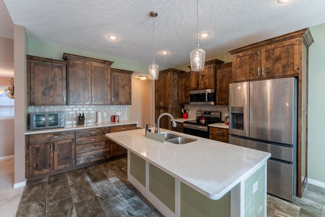 842 E Beechwood Road, Nixa, MO 65714