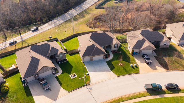 842 E Beechwood Road, Nixa, MO 65714