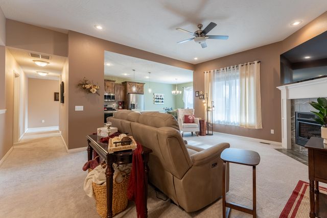 842 E Beechwood Road, Nixa, MO 65714