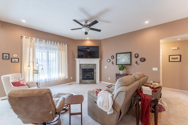 842 E Beechwood Road, Nixa, MO 65714