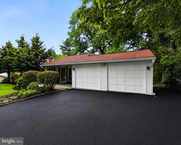 26 RAMPART W, Media, PA 19063