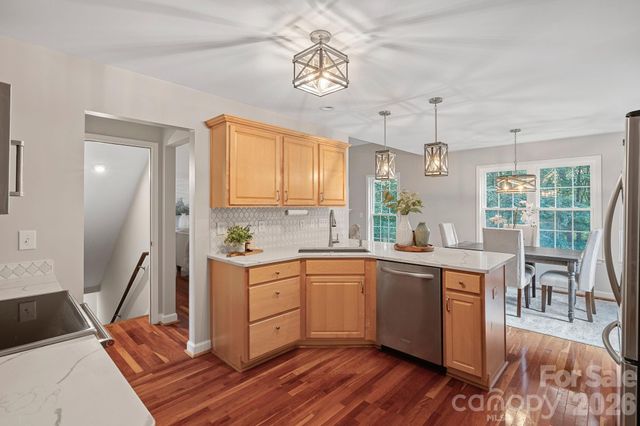 122 Ardmore Place, Mooresville, NC 28117