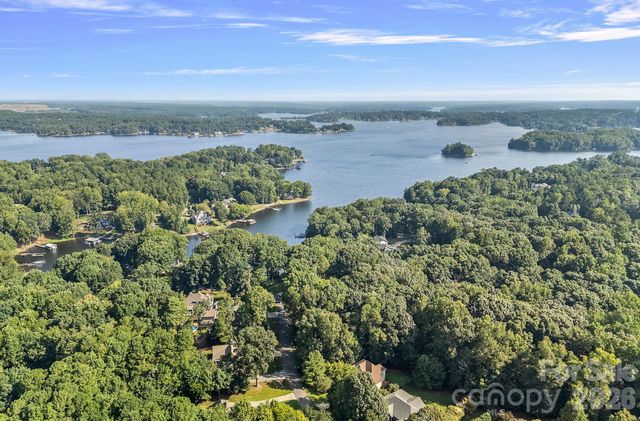 122 Ardmore Place, Mooresville, NC 28117