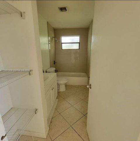 814 Finley Ct, Hollywood, FL 33020