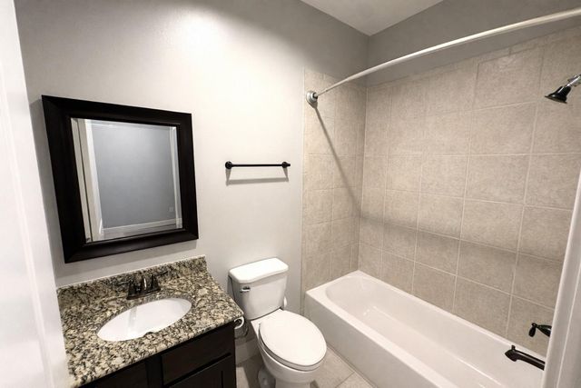 321 W 26th Street B, Houston, TX 77008