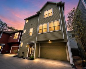 321 W 26th Street B, Houston, TX 77008