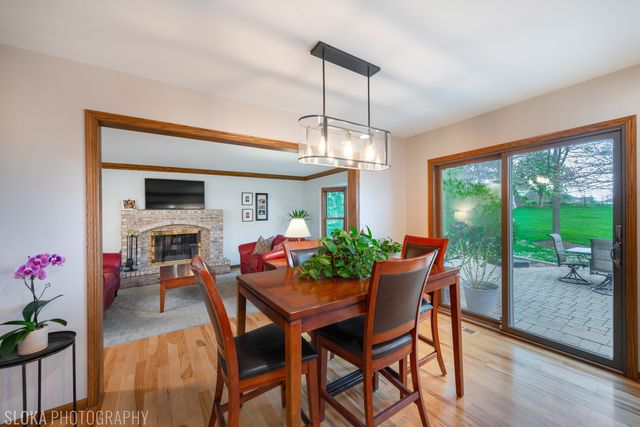 3025 Woods Creek Lane, Algonquin, IL 60102