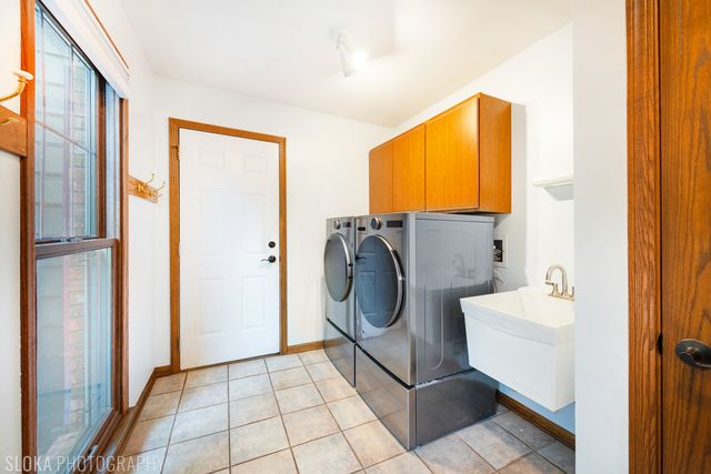 3025 Woods Creek Lane, Algonquin, IL 60102