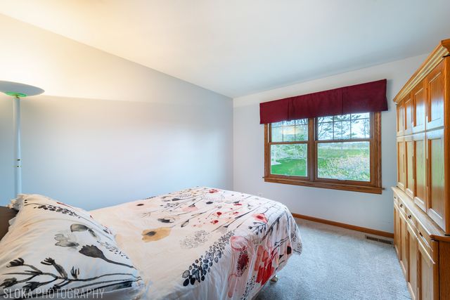 3025 Woods Creek Lane, Algonquin, IL 60102