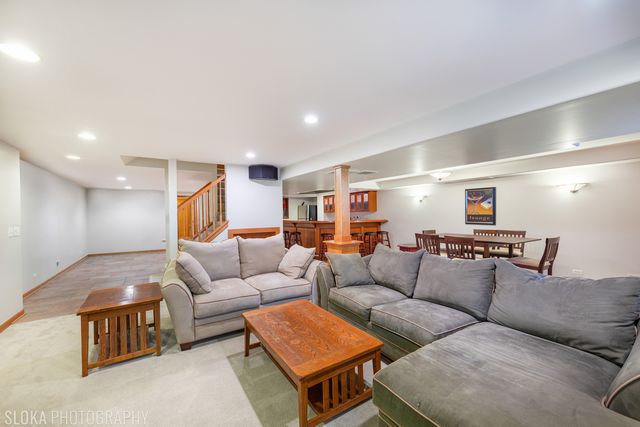 3025 Woods Creek Lane, Algonquin, IL 60102