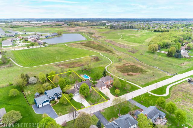 3025 Woods Creek Lane, Algonquin, IL 60102