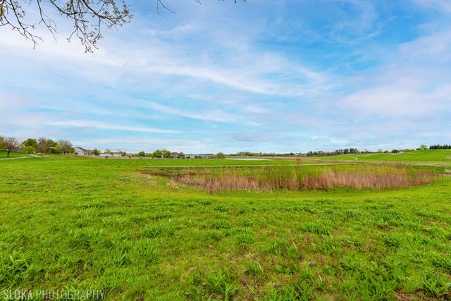 3025 Woods Creek Lane, Algonquin, IL 60102