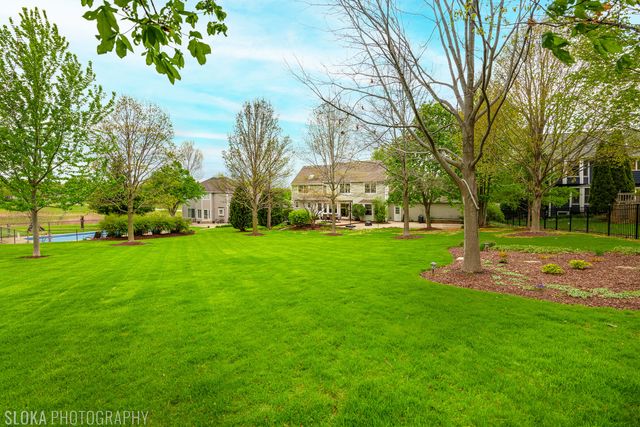 3025 Woods Creek Lane, Algonquin, IL 60102