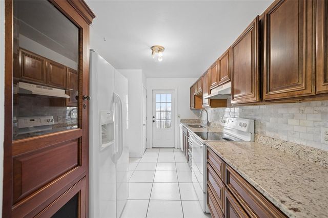 725 NORTHLAKE BOULEVARD 10, Altamonte Springs, FL 32701