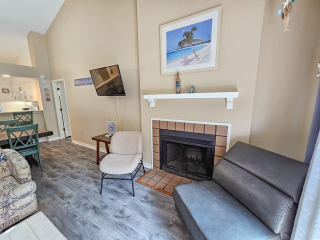 210 Westleton Dr Apt 13D, Myrtle Beach, SC 29572