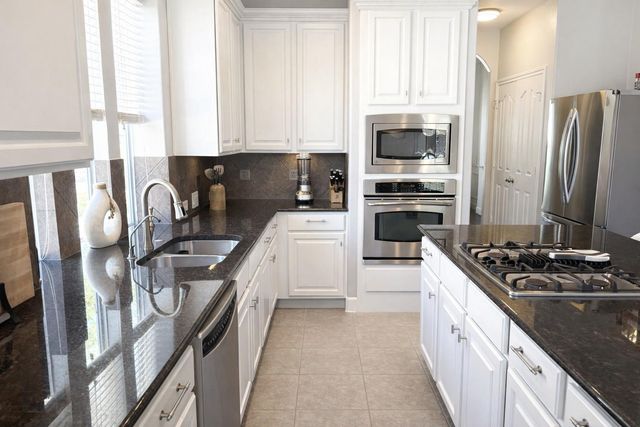 1504 Hickory Bend Court, Pearland, TX 77581