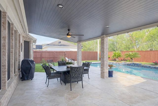 1504 Hickory Bend Court, Pearland, TX 77581