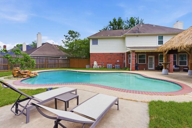 3820 Lake View Drive, Pearland, TX 77581