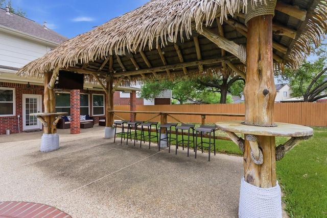 3820 Lake View Drive, Pearland, TX 77581