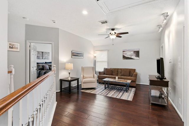 3820 Lake View Drive, Pearland, TX 77581