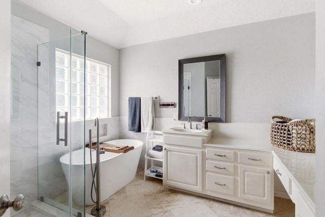 3820 Lake View Drive, Pearland, TX 77581