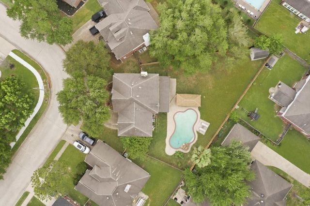 3820 Lake View Drive, Pearland, TX 77581