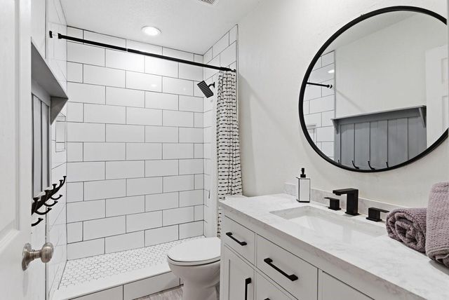 3820 Lake View Drive, Pearland, TX 77581